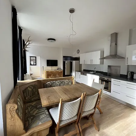 هاوس لوثرينجين باي ألبين ترافيل *